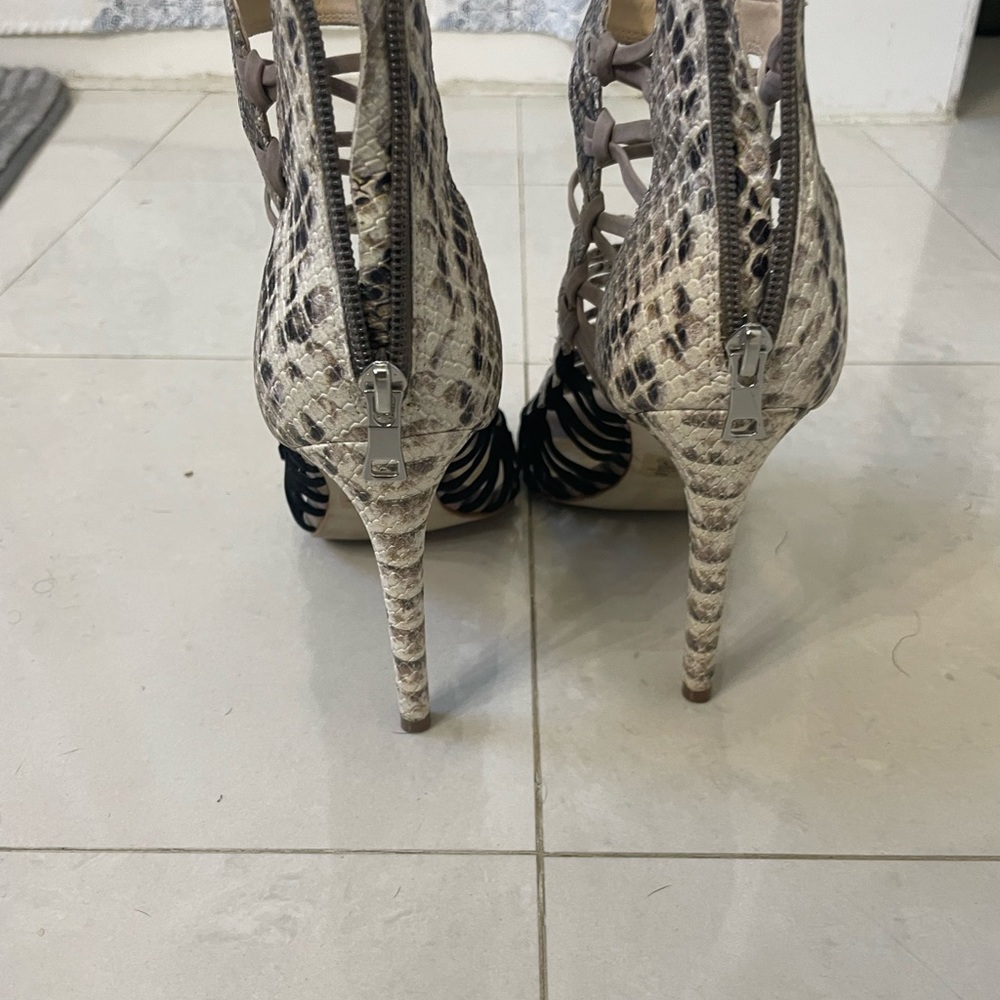 Steve Madden high heeled sandals size 8 - Picture 3 of 3